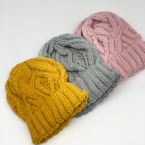 Chunky Knit Beanie Pink - Picture 5 of 5